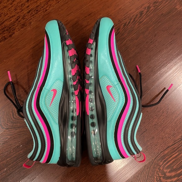 Nike Air Max - Picture 3 of 7